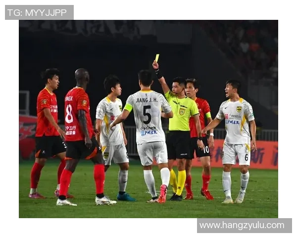 广州足球队在最新足球状态排行榜中荣登第六名展现出强劲实力与潜力